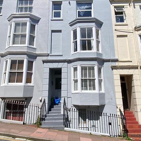Centrally Located, Comfortable Apartment Near Station, Beach And North Laines Brighton Exterior photo