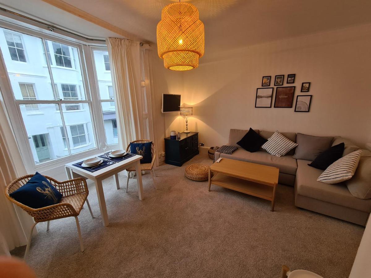 Centrally Located, Comfortable Apartment Near Station, Beach And North Laines Brighton Exterior photo