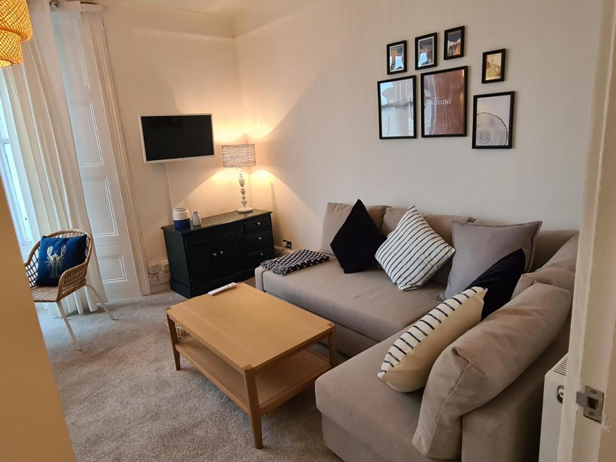 Centrally Located, Comfortable Apartment Near Station, Beach And North Laines Brighton Exterior photo
