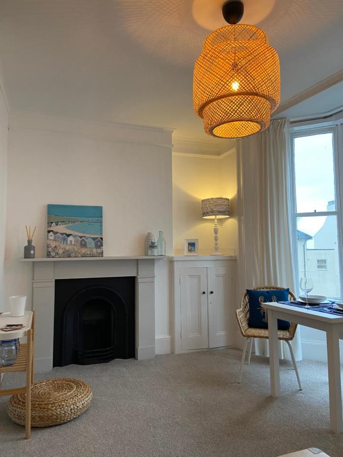 Centrally Located, Comfortable Apartment Near Station, Beach And North Laines Brighton Exterior photo